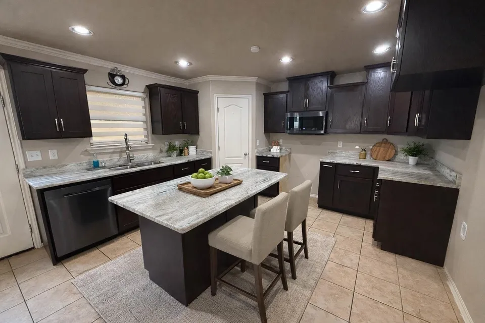 1603-Ann-Harbor-St_Laredo_TX_78045_M70809-06627