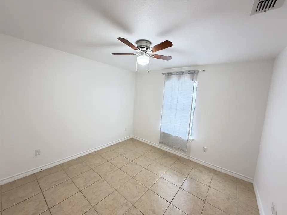1507-Riddle_Laredo_TX_78046_M82398-86213