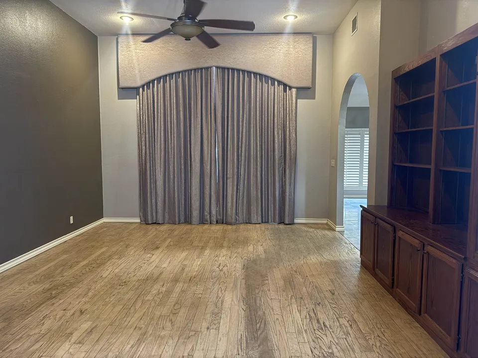 2602-Reynolds-St_Laredo_TX_78043_M79439-34957