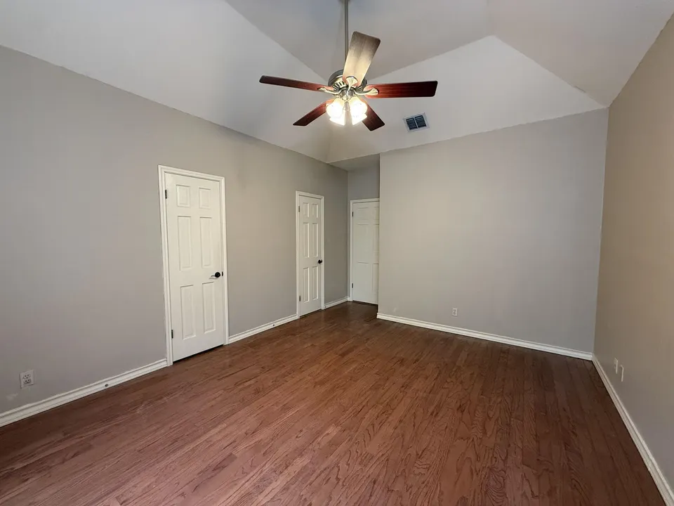 2602-Reynolds-St_Laredo_TX_78043_M79439-34957