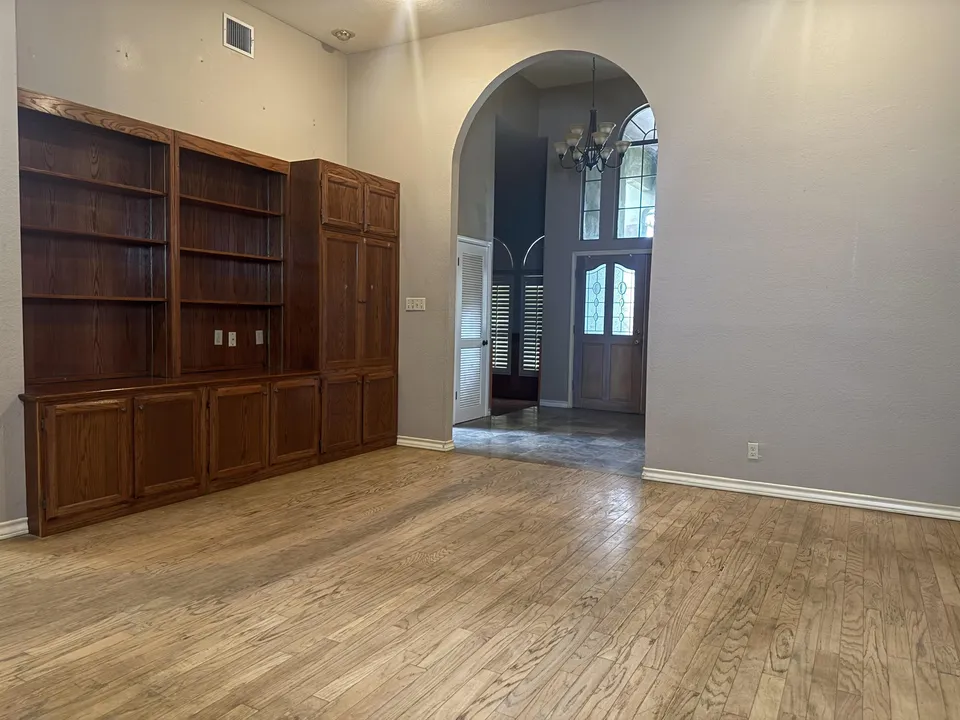 2602-Reynolds-St_Laredo_TX_78043_M79439-34957