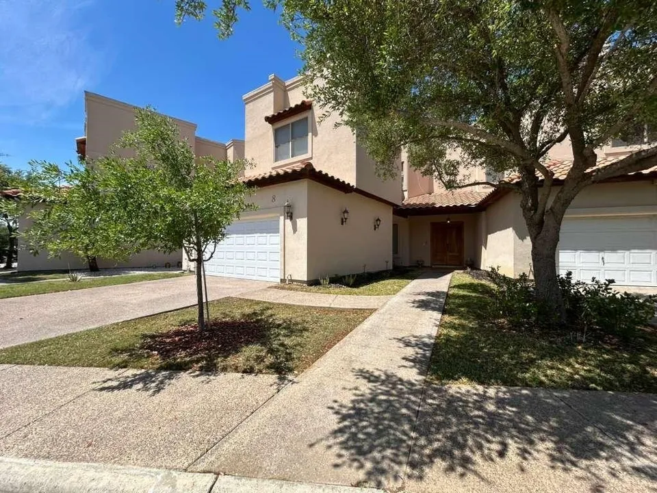 2110-Bermuda-Dr-Apt-8_Laredo_TX_78045_M80758-69325