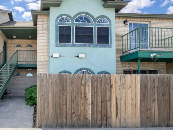 1220-E-Fremont-St-Apt-6_Laredo_TX_78040_M82870-65907