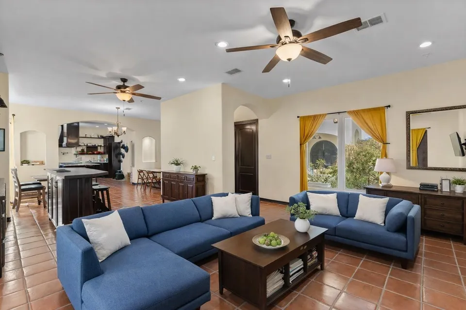 8701-High-Creek-Dr_Laredo_TX_78045_M71893-50368