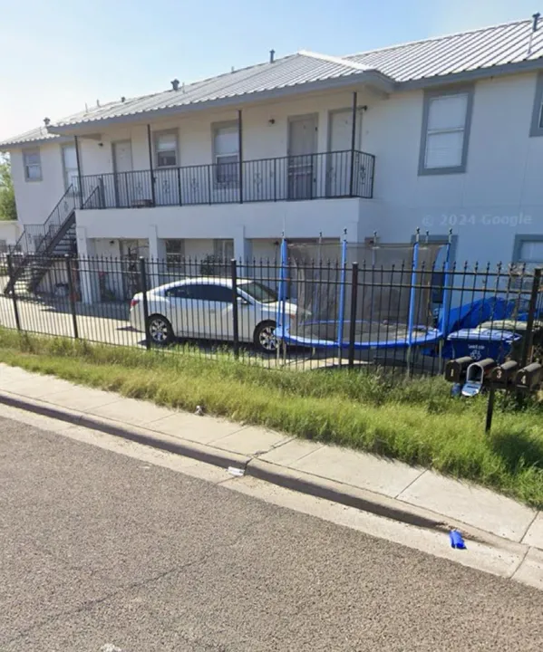 1618-Flores-Ave_Laredo_TX_78040_M74259-47649