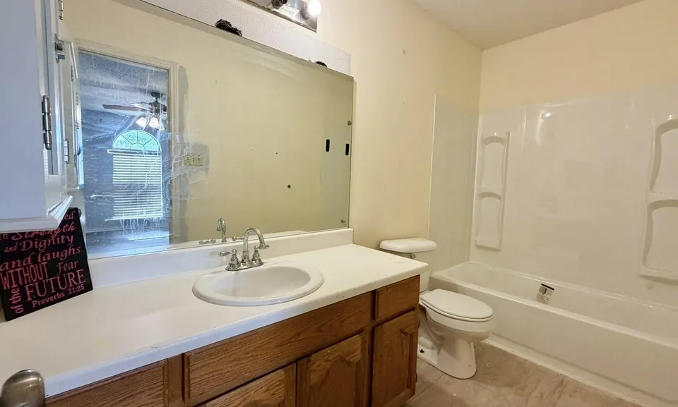 806-Cupid-Ln_Laredo_TX_78045_M82984-31010