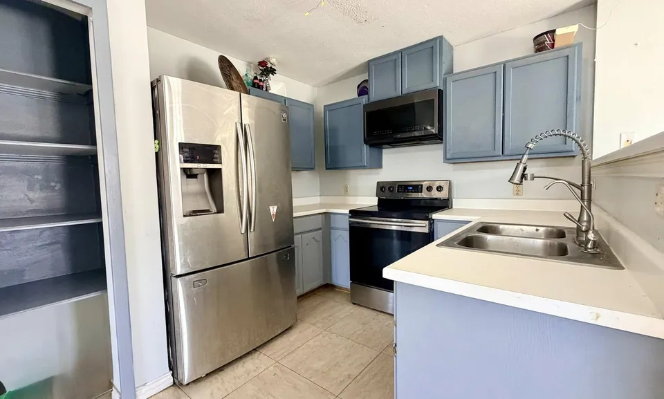 806-Cupid-Ln_Laredo_TX_78045_M82984-31010