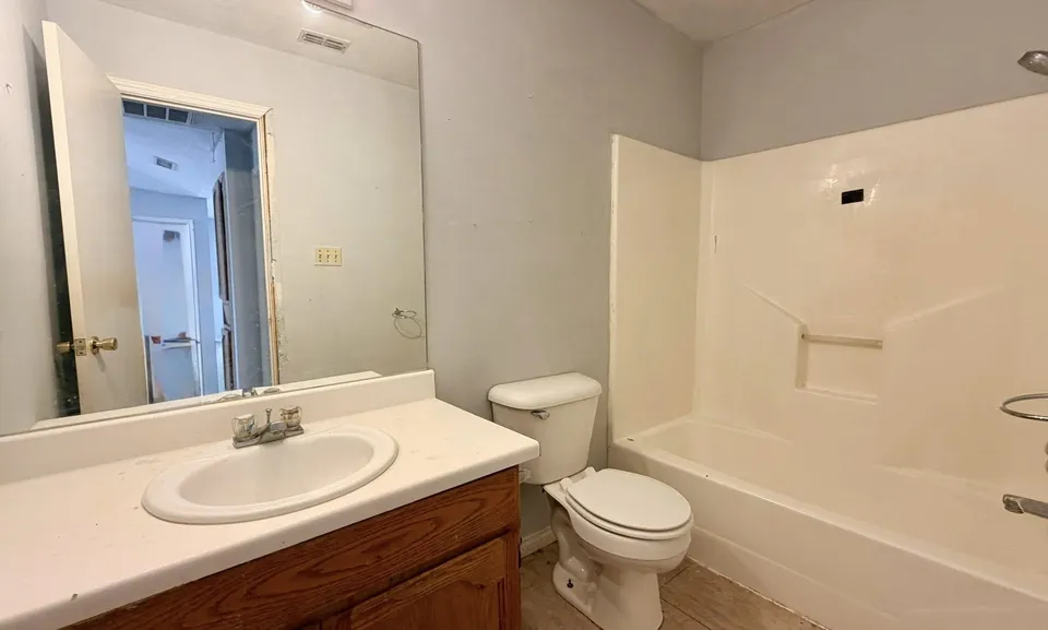 806-Cupid-Ln_Laredo_TX_78045_M82984-31010