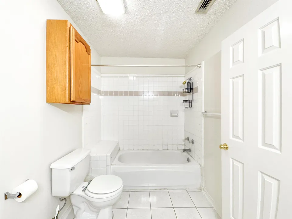 8801-McPherson-Rd-Apt-2E_Laredo_TX_78045_M74371-92334