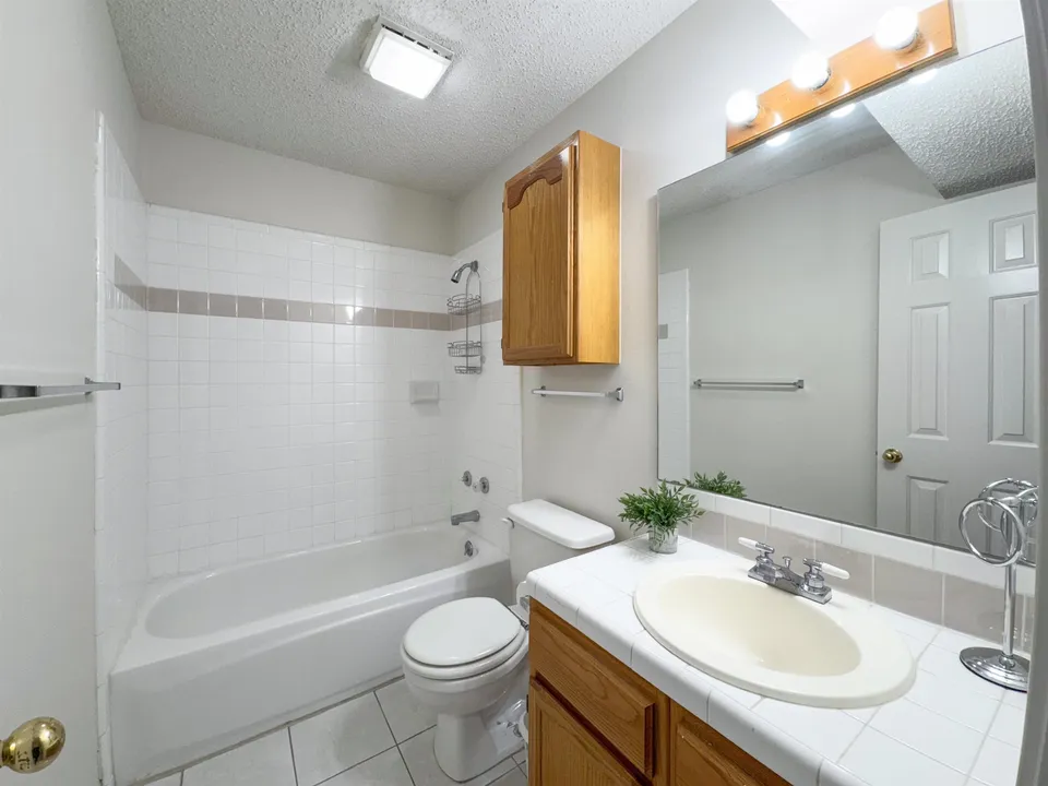 8801-McPherson-Rd-Apt-2E_Laredo_TX_78045_M74371-92334
