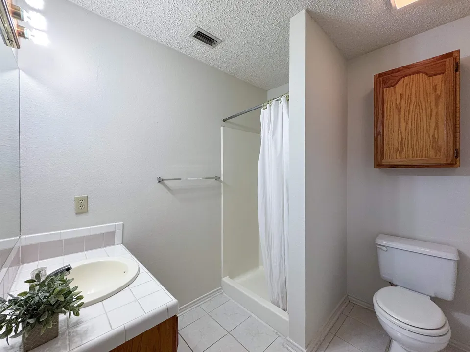 8801-McPherson-Rd-Apt-2E_Laredo_TX_78045_M74371-92334