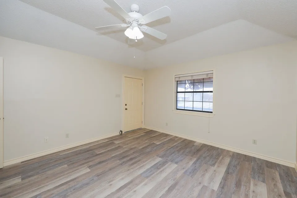 607-Gale-St-Apt-2_Laredo_TX_78041_M80748-10470