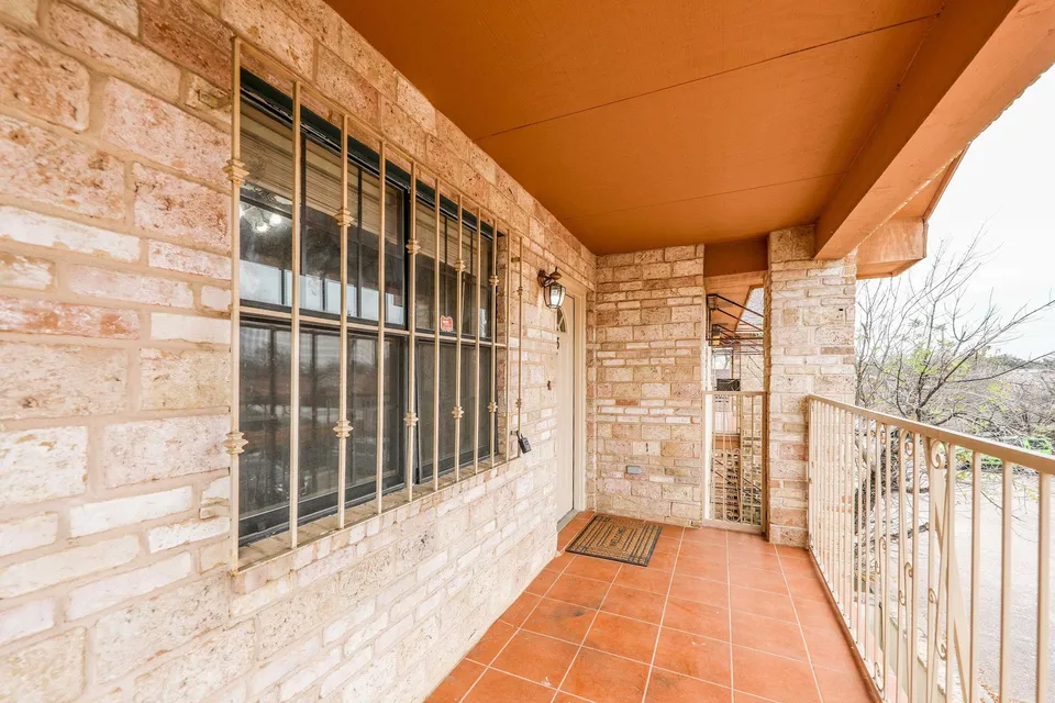 607-Gale-St-Apt-2_Laredo_TX_78041_M80748-10470