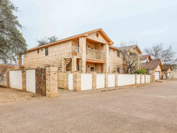 607-Gale-St-Apt-2_Laredo_TX_78041_M80748-10470