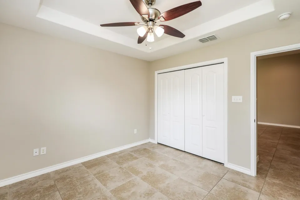 210-Bluff-Oak-Dr_Laredo_TX_78045_M83034-50019