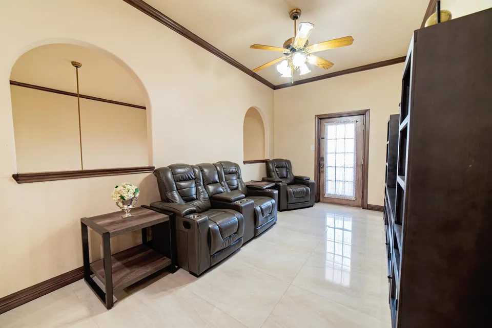 110-Windsor-Rd_Laredo_TX_78041_M75565-89265