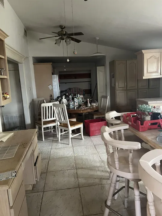 4215-Flores-Ave_Laredo_TX_78041_M80905-11202