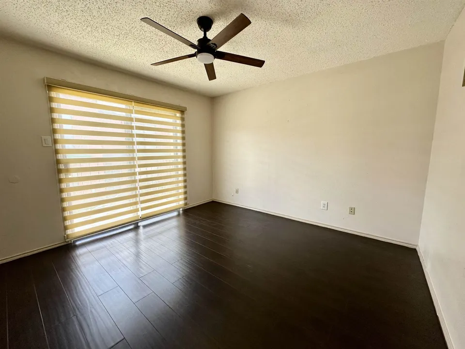 8915-McPherson-Rd-Apt-26_Laredo_TX_78045_M82940-46408