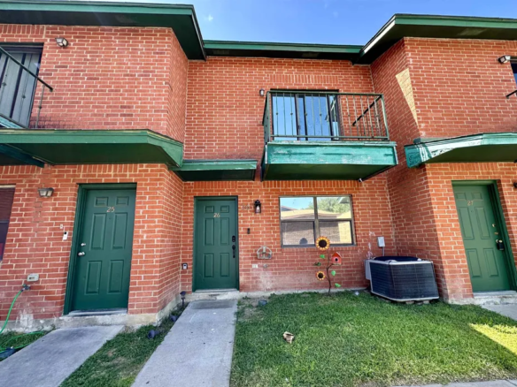 8915-McPherson-Rd-Apt-26_Laredo_TX_78045_M82940-46408