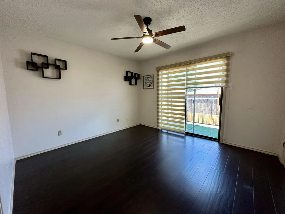 8915-McPherson-Rd-Apt-26_Laredo_TX_78045_M82940-46408