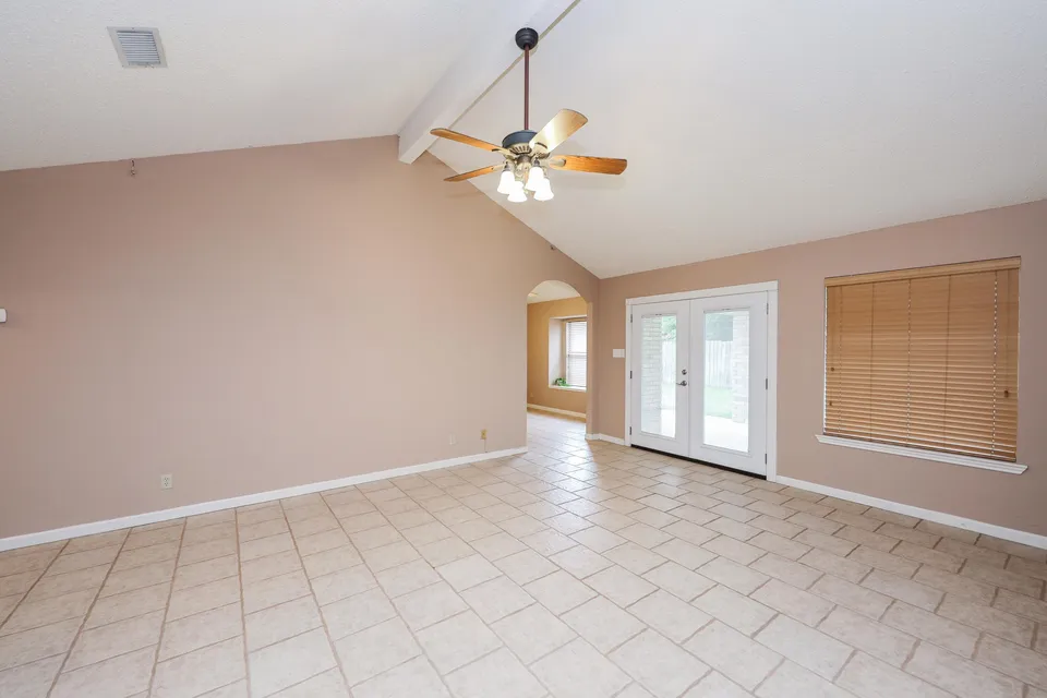 423-Saint-Croix-Dr_Laredo_TX_78045_M76585-00246