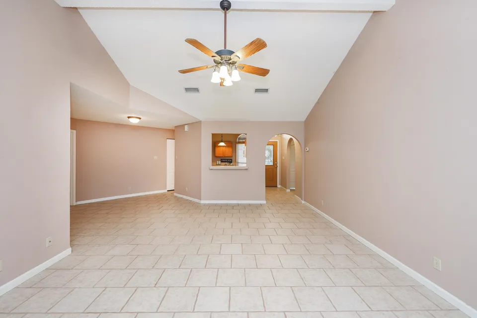 423-Saint-Croix-Dr_Laredo_TX_78045_M76585-00246