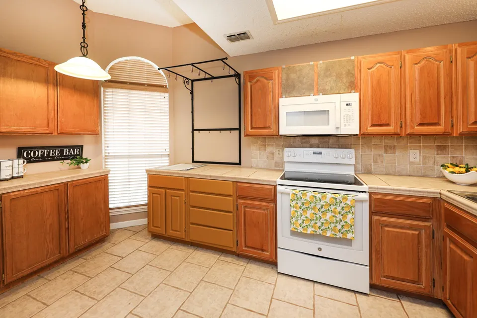 423-Saint-Croix-Dr_Laredo_TX_78045_M76585-00246