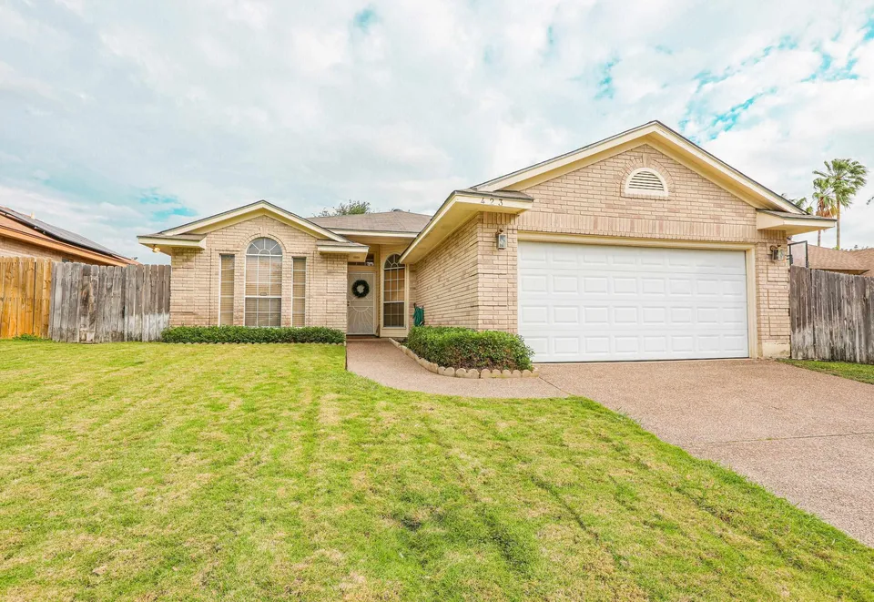 423-Saint-Croix-Dr_Laredo_TX_78045_M76585-00246