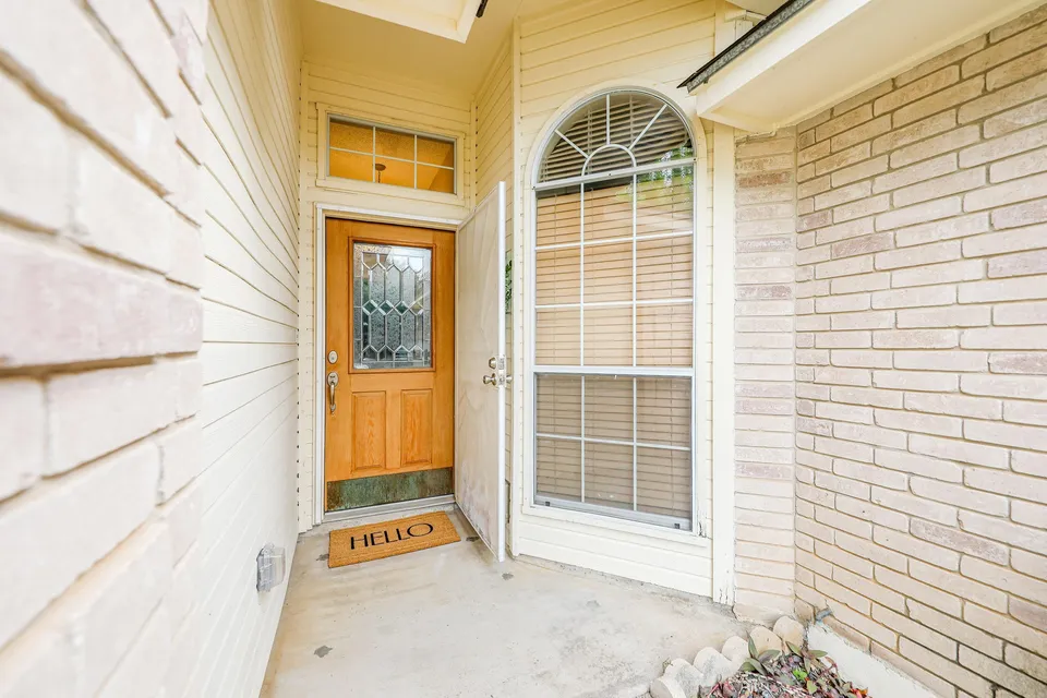 423-Saint-Croix-Dr_Laredo_TX_78045_M76585-00246