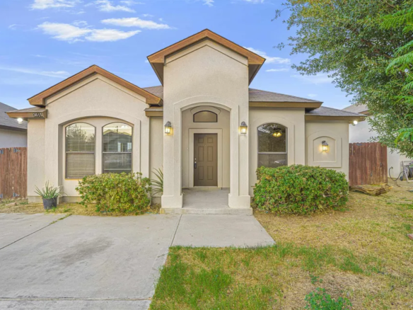 3615-Gregorio-Lerma-Dr_Laredo_TX_78046_M78856-47872