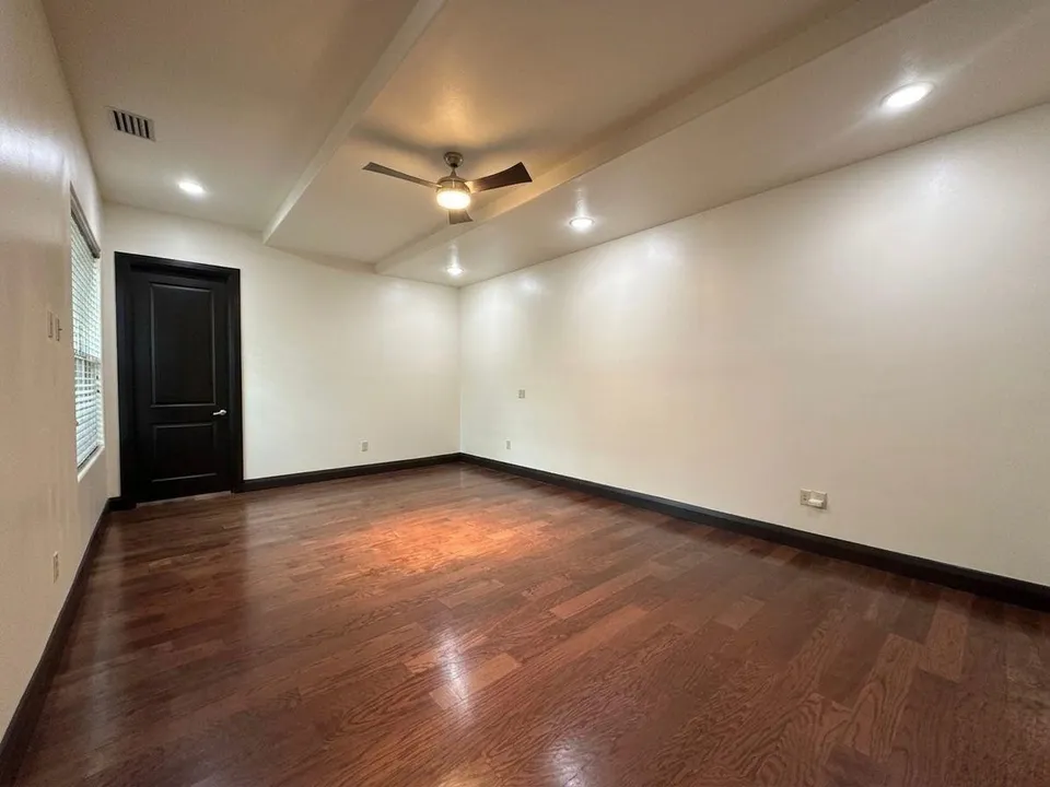 2917-O-Henry-Dr_Laredo_TX_78041_M73452-54074