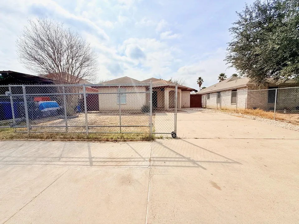 135-Murcia-Dr_Laredo_TX_78046_M76058-93513