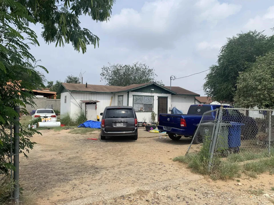 2620-San-Salvador-St_Laredo_TX_78046_M82743-96923