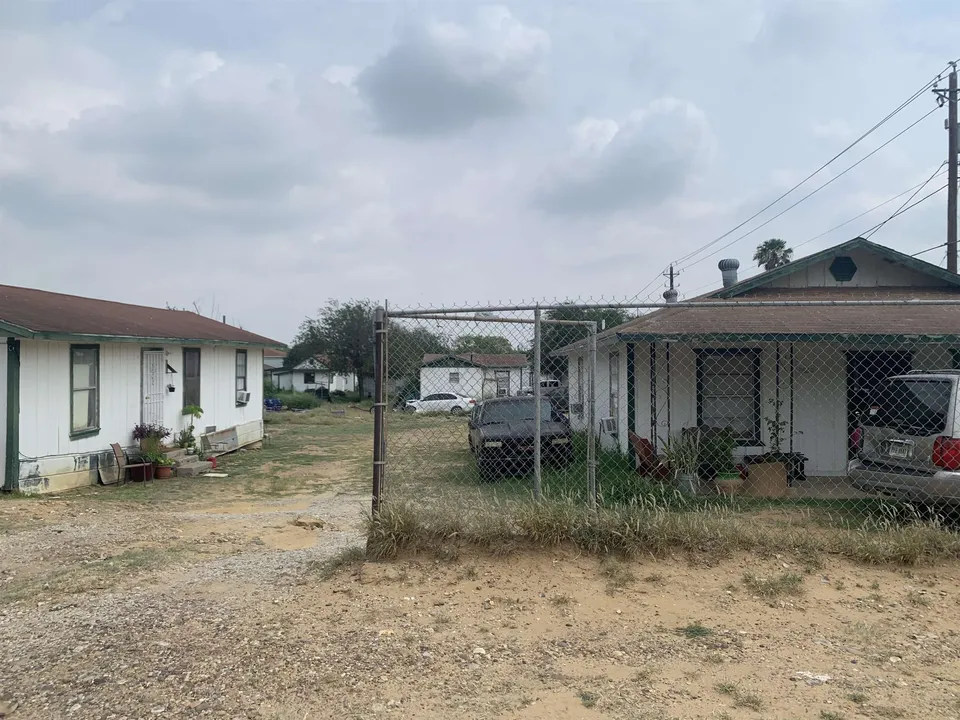 2620-San-Salvador-St_Laredo_TX_78046_M82743-96923