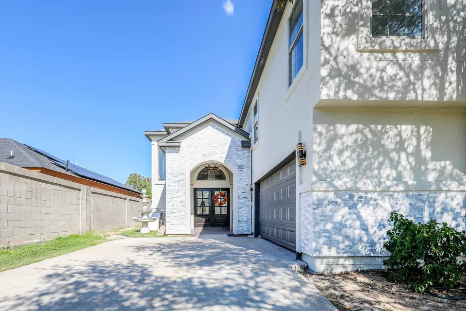 129-North-Ave_Laredo_TX_78045_M70186-61895