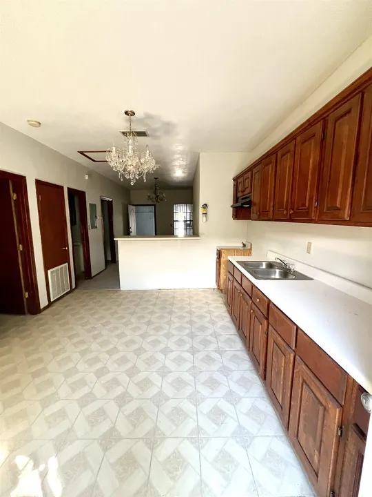 1619-Convent-Ave_Laredo_TX_78040_M71605-86839