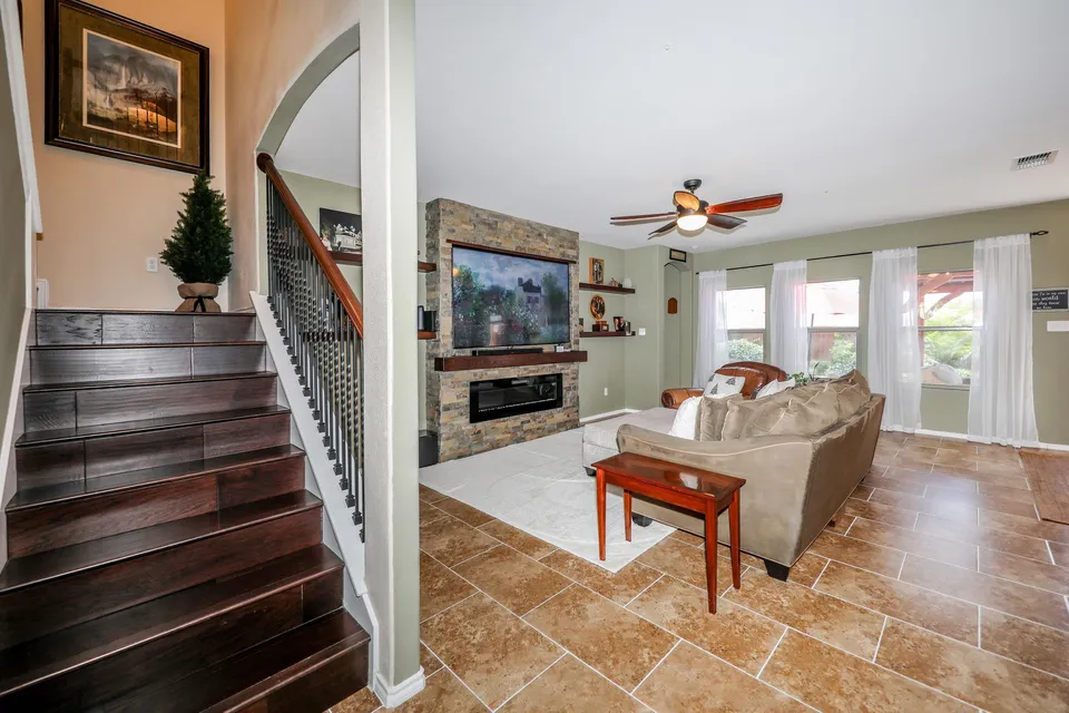 217-Washingtonia-Dr_Laredo_TX_78045_M75149-11327
