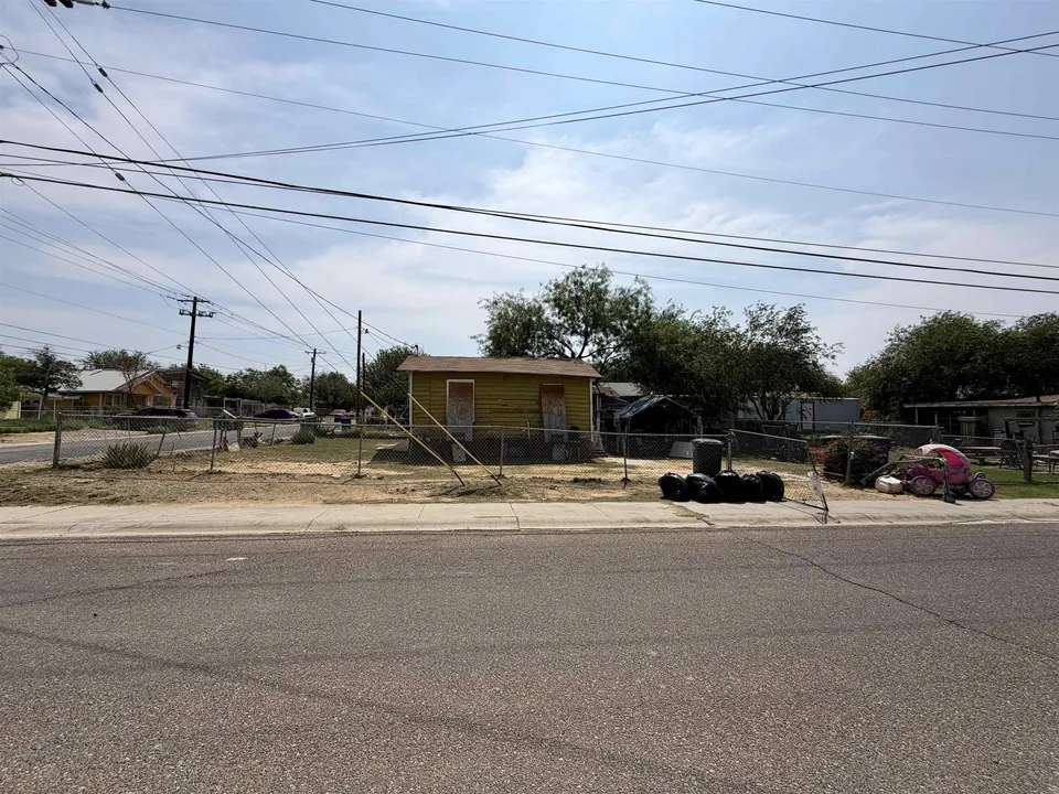 901-E-Price-St_Laredo_TX_78040_M71921-93952