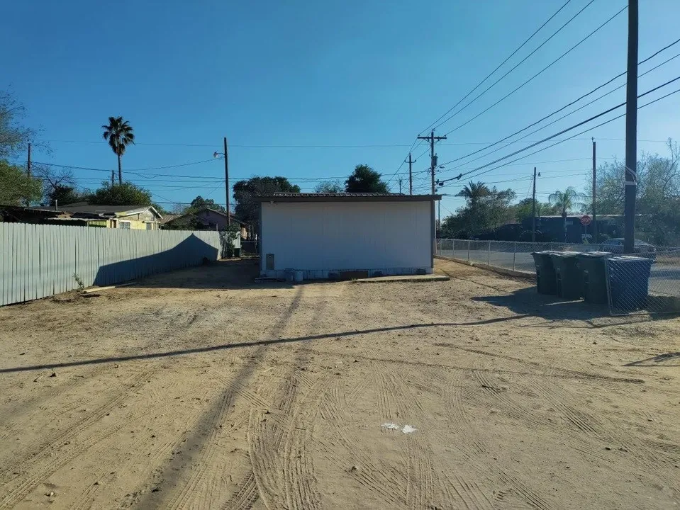 2402-Aldama-St_Laredo_TX_78043_M80755-83120