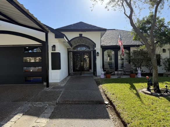 9804-Suncrest-Ct_Laredo_TX_78045_M74692-52417