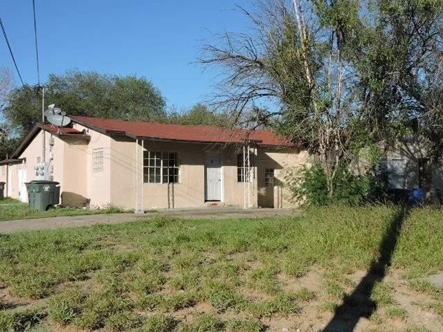 2205-N-Mendiola-Ave_Laredo_TX_78043_M71356-30977