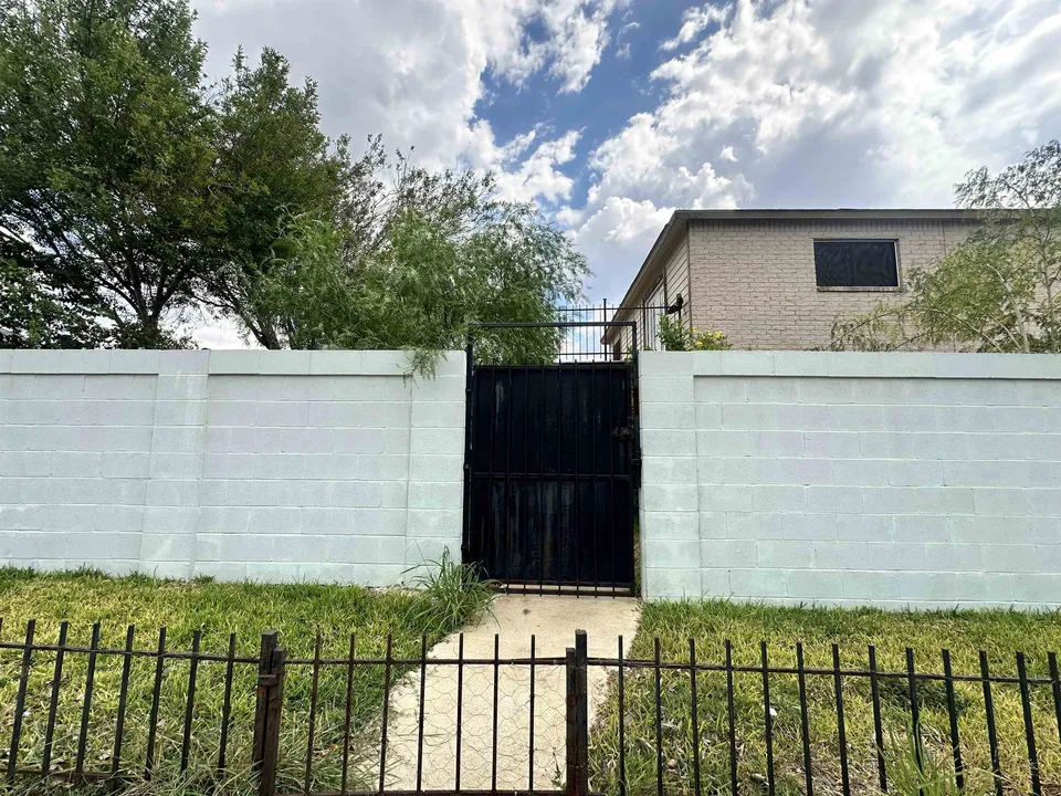 3061-Saint-Margaret-Ln_Laredo_TX_78046_M74214-44401