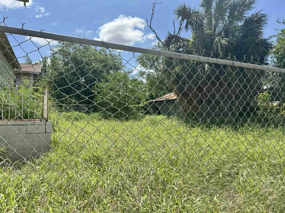 2019-Victoria-St_Laredo_TX_78040_M74208-04949