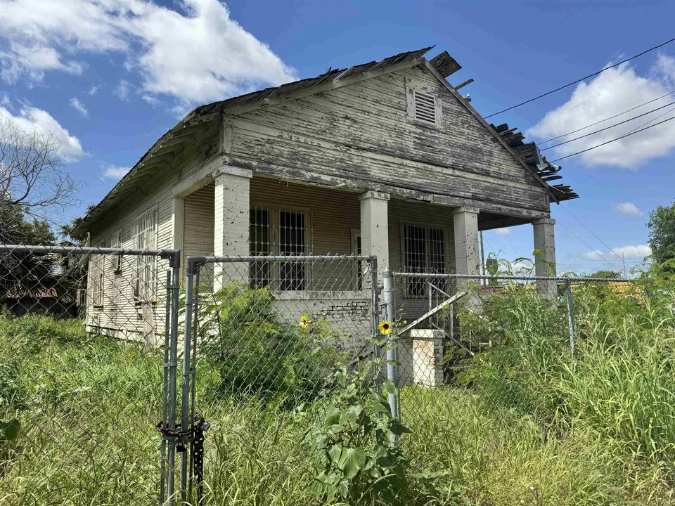 2019-Victoria-St_Laredo_TX_78040_M74208-04949