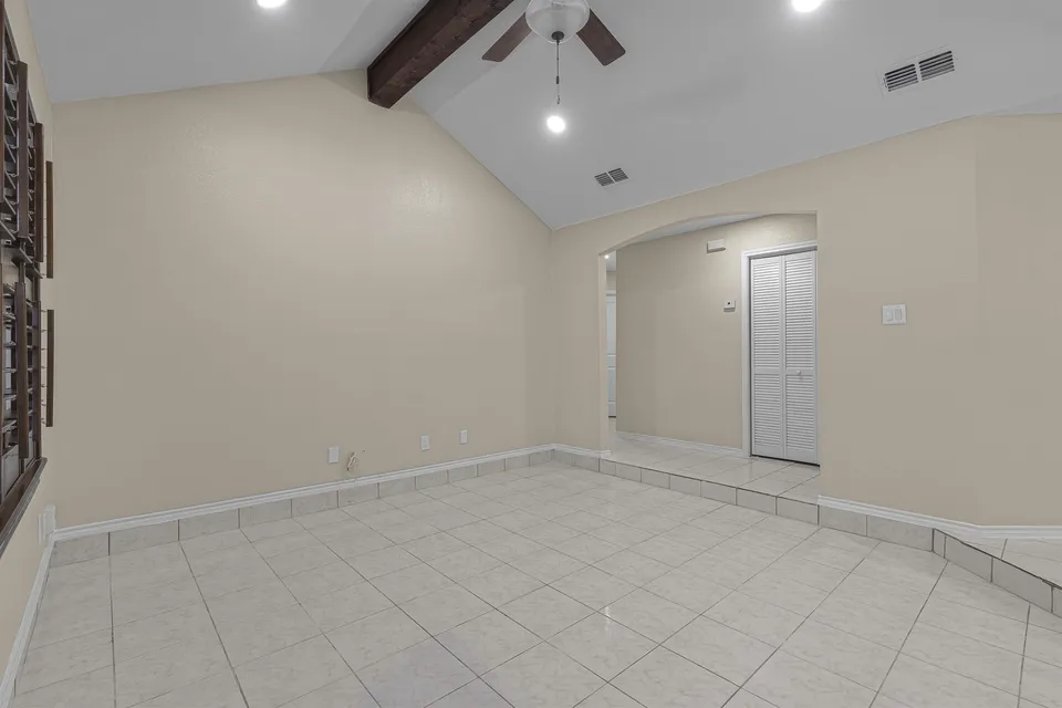 8912-Liberty-Loop_Laredo_TX_78045_M70473-66088