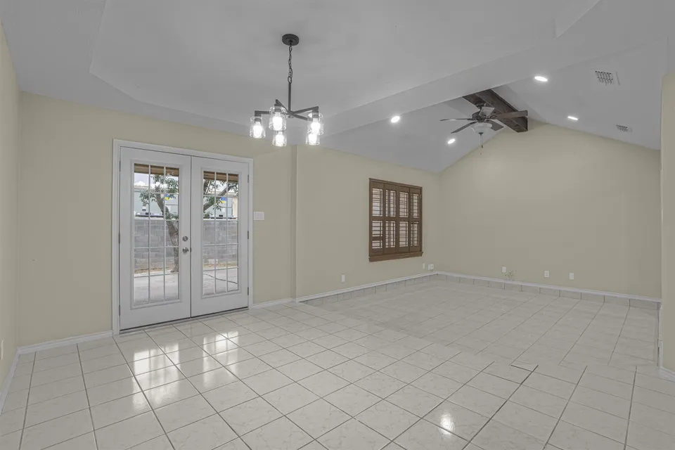 8912-Liberty-Loop_Laredo_TX_78045_M70473-66088