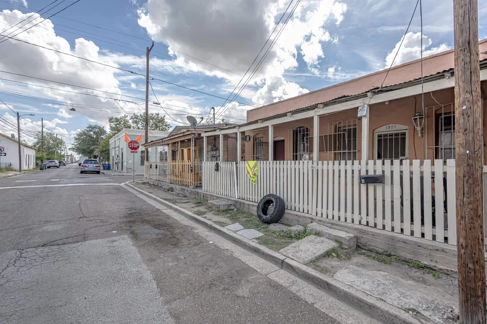 1701-Lincoln-St_Laredo_TX_78040_M70386-89941