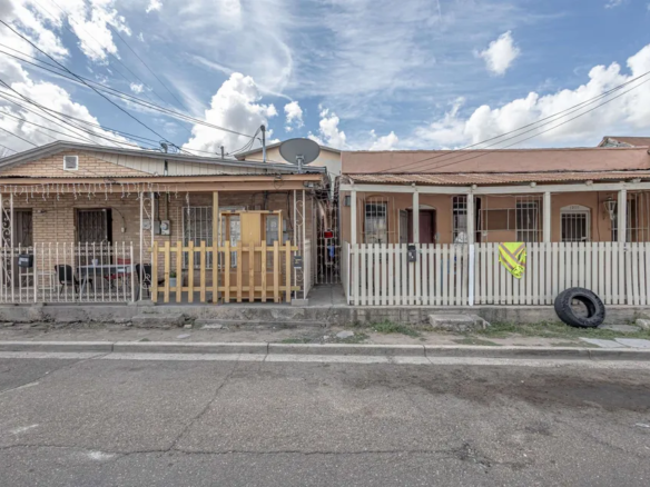 1701-Lincoln-St_Laredo_TX_78040_M70386-89941