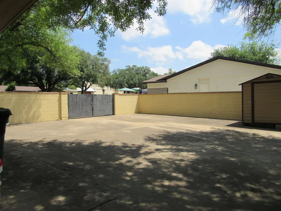 405-Longshadow-Rd_Laredo_TX_78041_M75554-97180