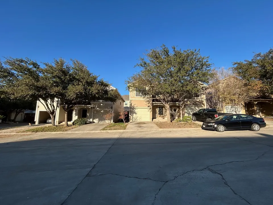 4248-Dorel-Dr-Apt-102E_Laredo_TX_78043_M76308-86855